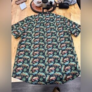 WeSC Unisex Shirt Short Sleeve Oden Chameleons 4 Men’s M Medium Women’s L Large